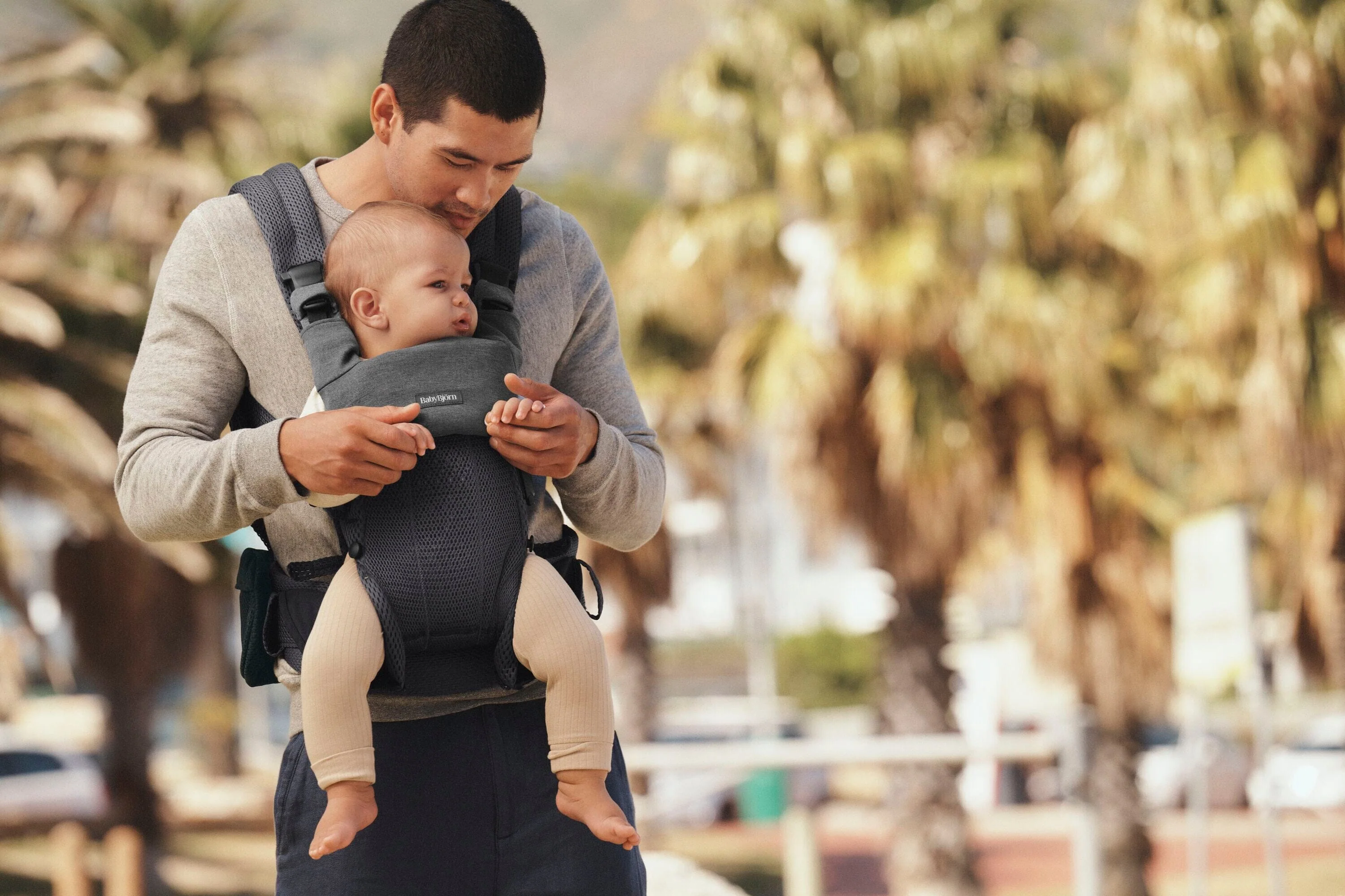 BabyBjorn Bib for Baby Carrier Harmony - Image 11