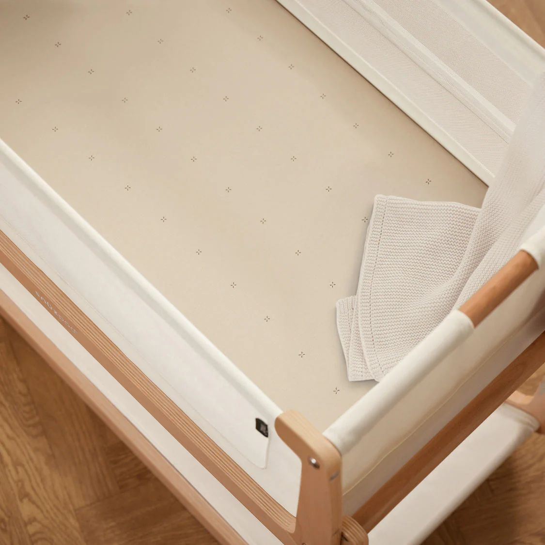Snuz Bassinet 2 Pack Fitted Sheets - Cashmere Cross - Image 2
