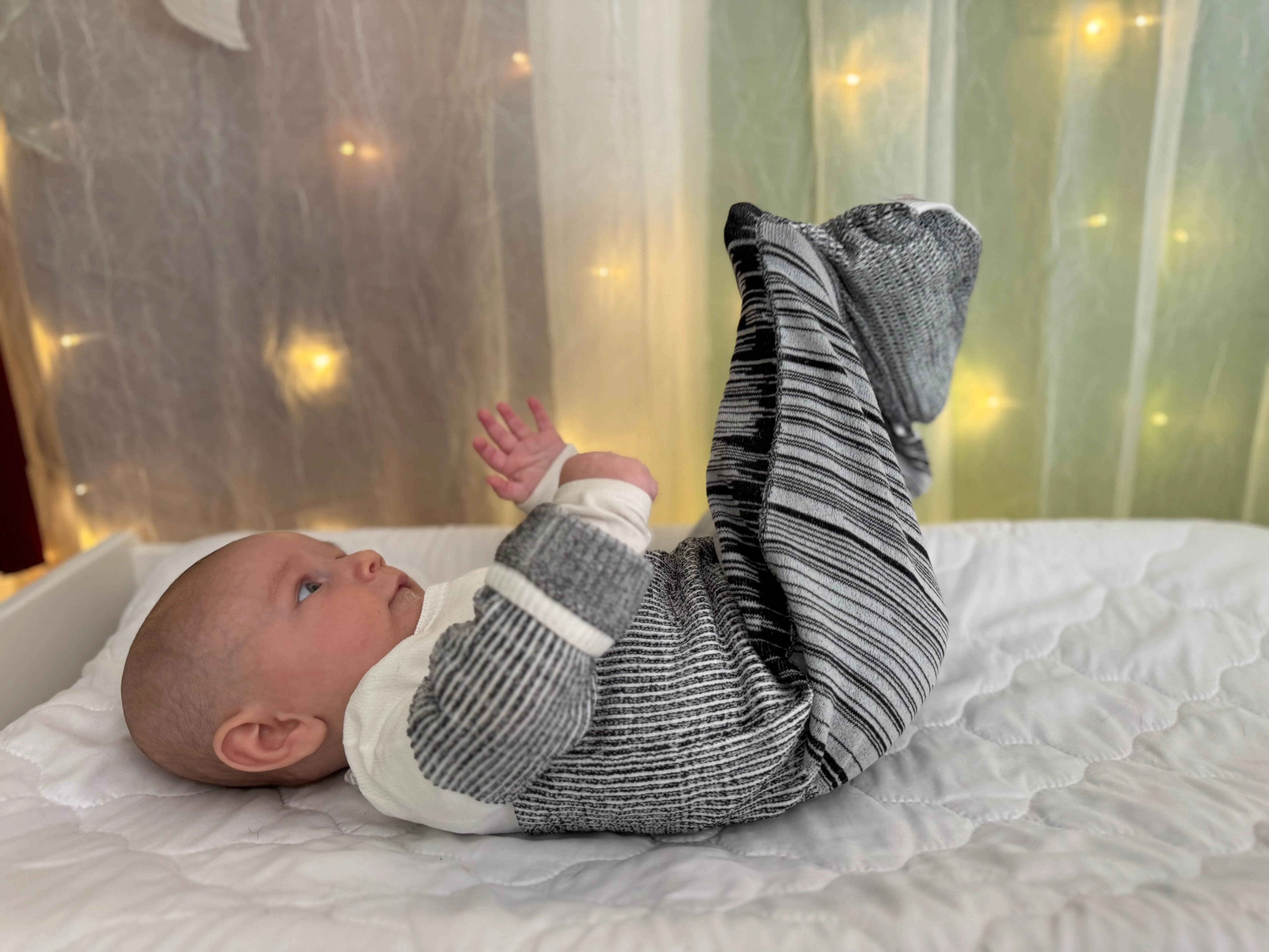 Swaddelini Arms Out Short Sleeve Sleep Sack - Image 2