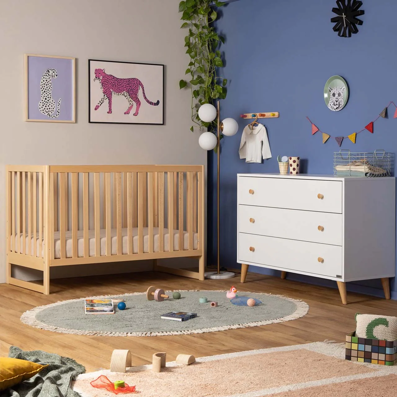 dadada Austin 3-Drawer Dresser - Image 6