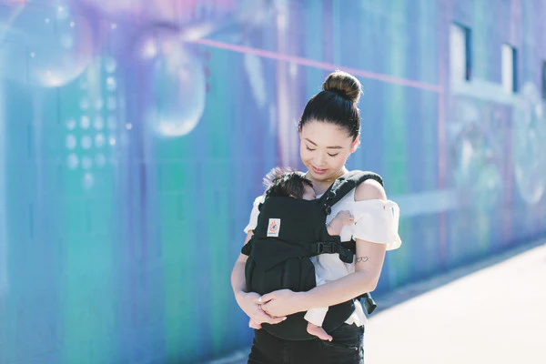 Ergobaby Omni Classic Cotton Carrier - Image 18