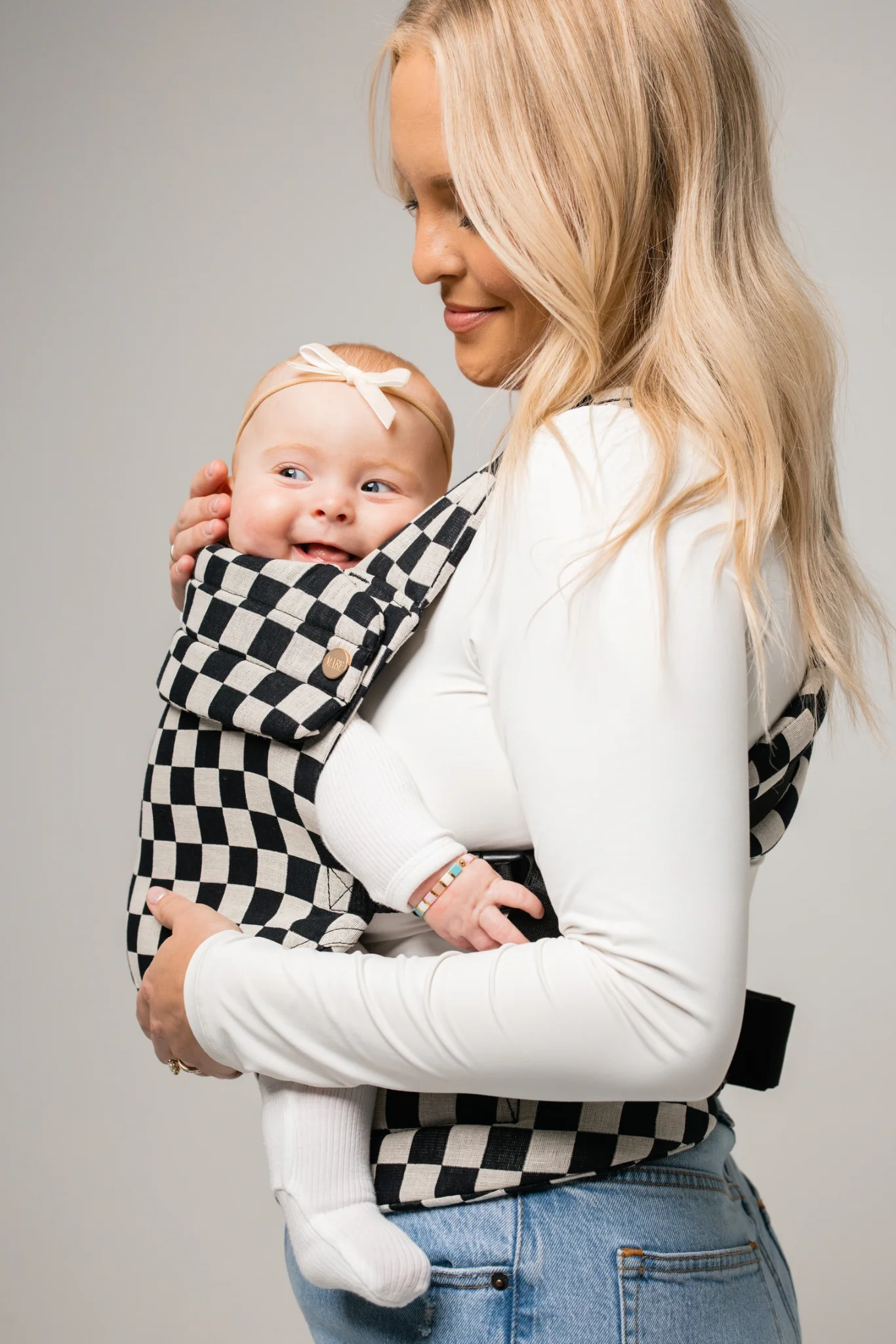 Mabē The Monarch Carrier - Ebony Check - Image 4