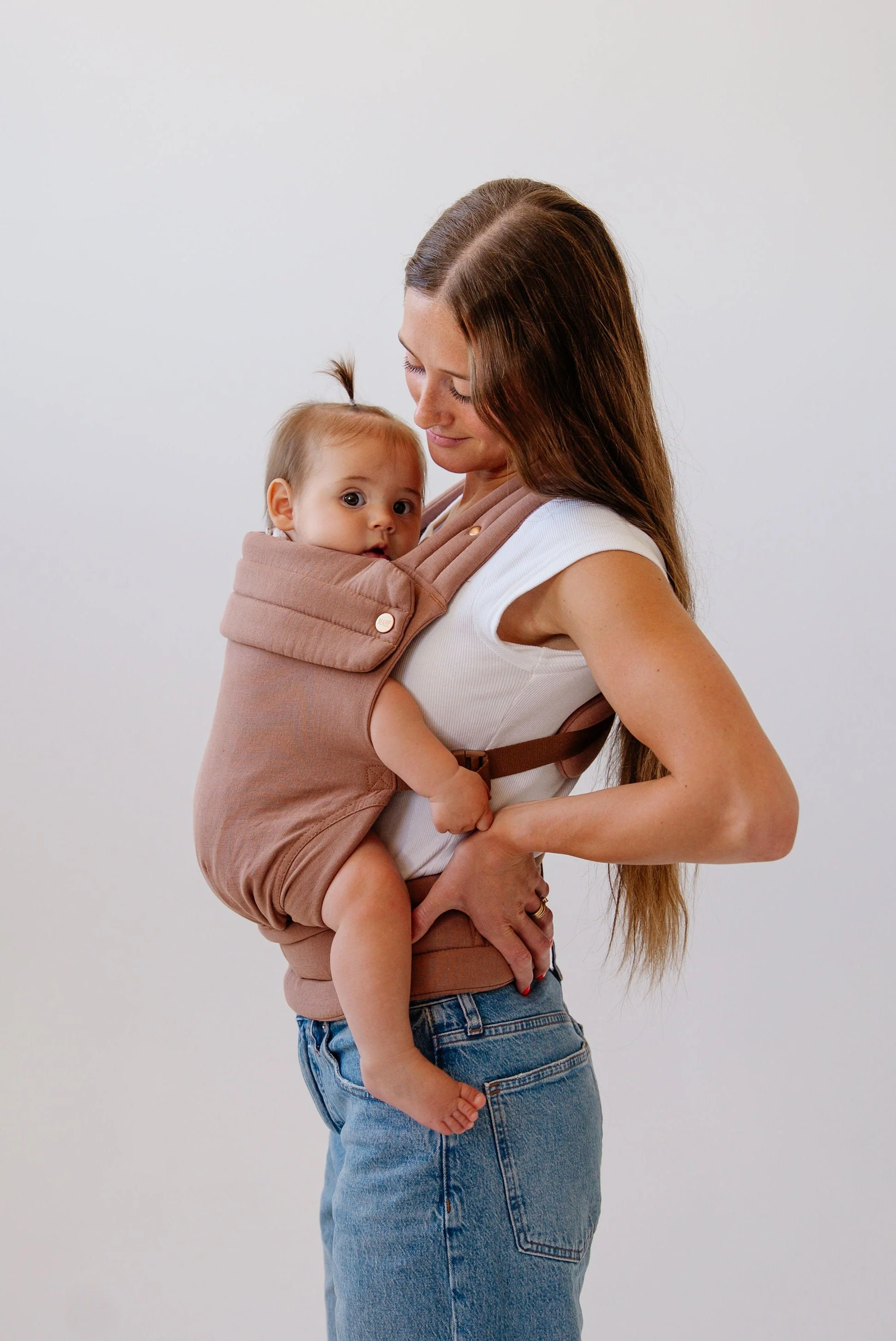 Mabē The Monarch Carrier - Mocha