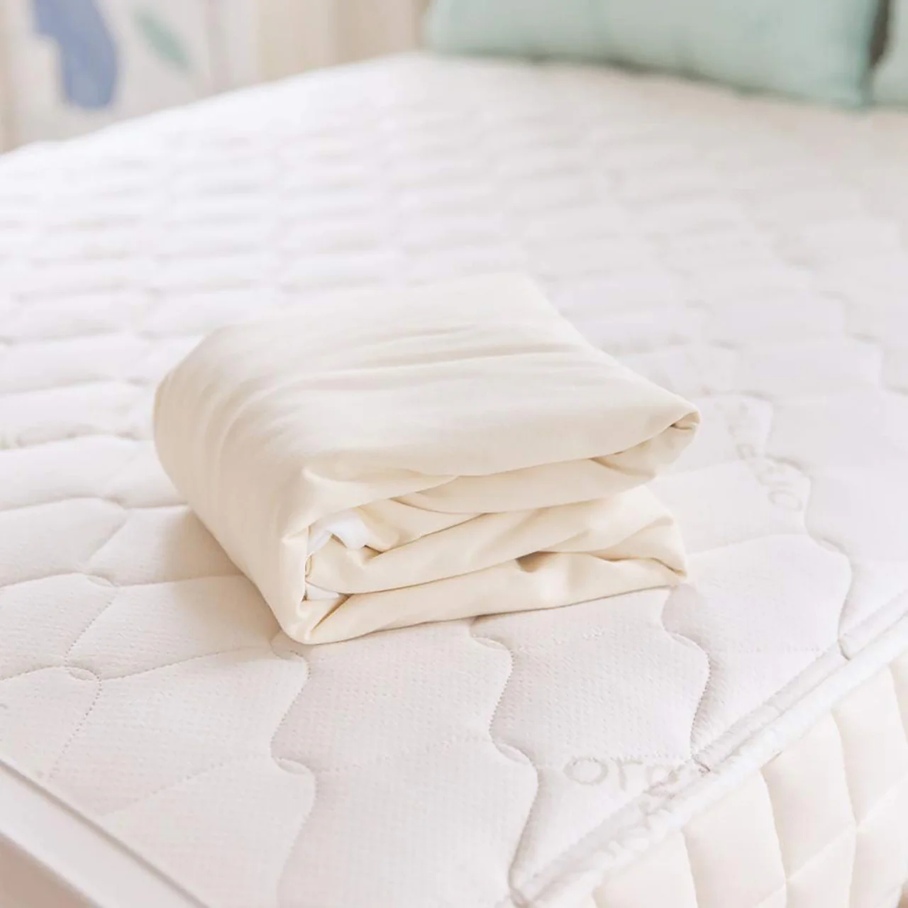 Naturepedic Waterproof Full Fitted Pad in Natural - Image 3