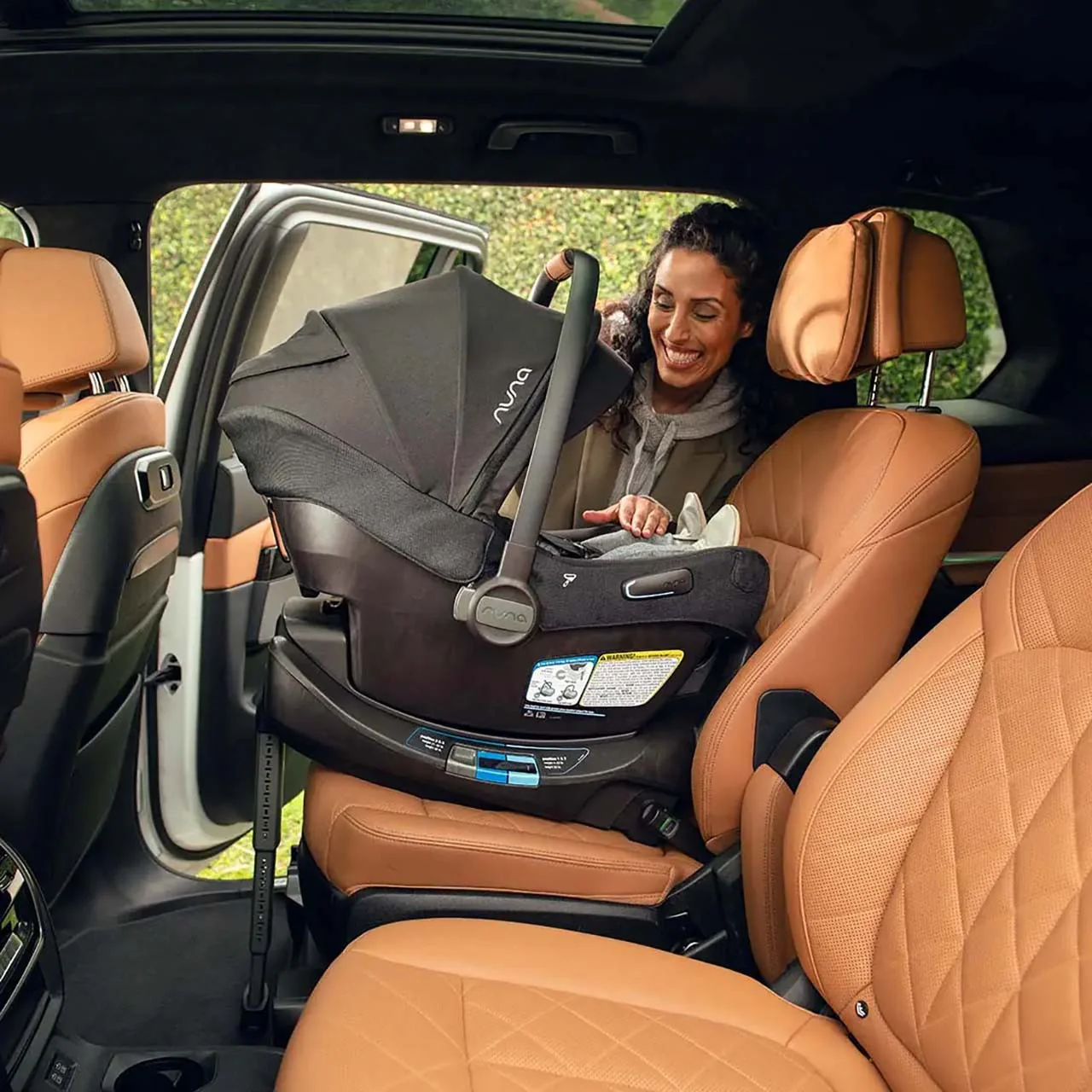 Nuna DEMI Next Travel System + PIPA Aire RX in Caviar - Image 13