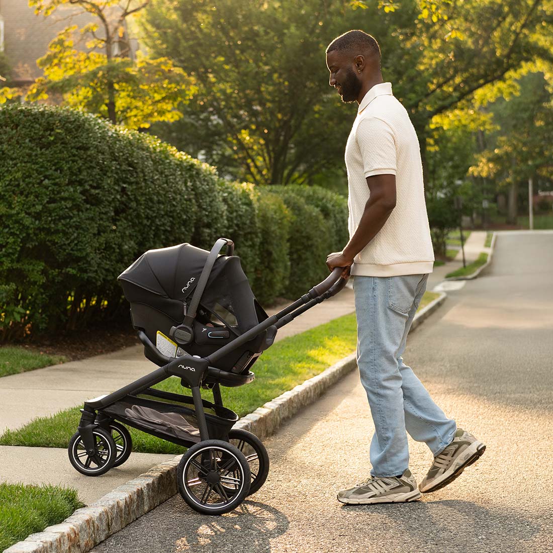 Nuna Pipa urbn + TRIV LX Travel System - Image 3