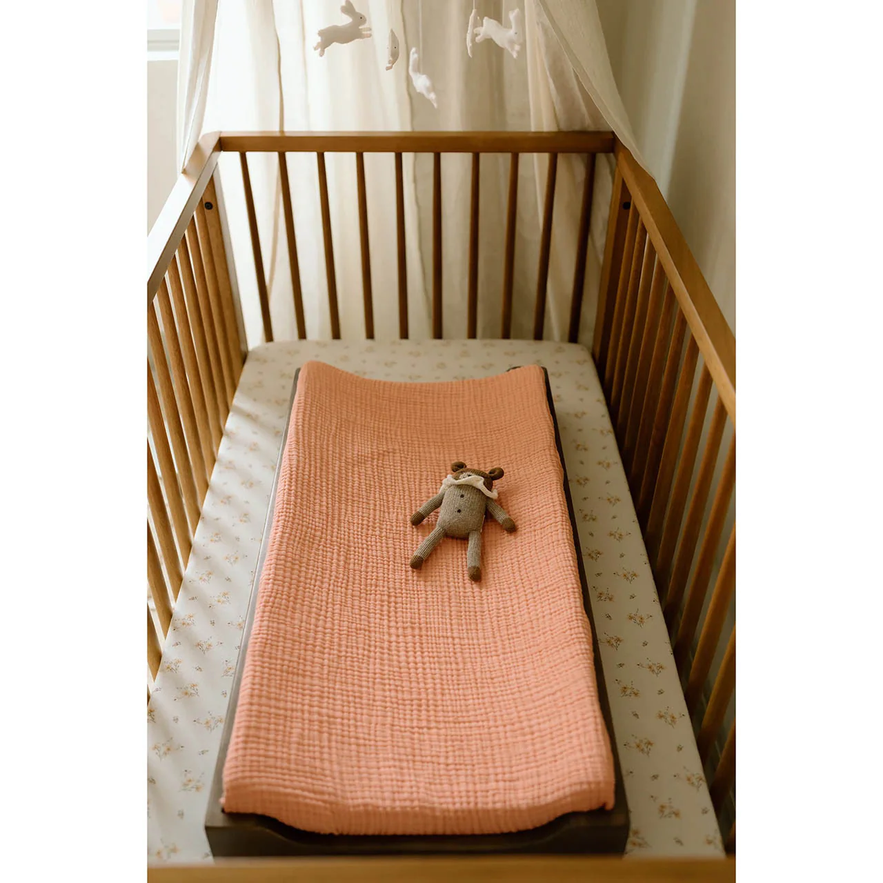 Oilo Fable Changing Pad Cover- Rosette Organic 4 Way Muslin - Image 3