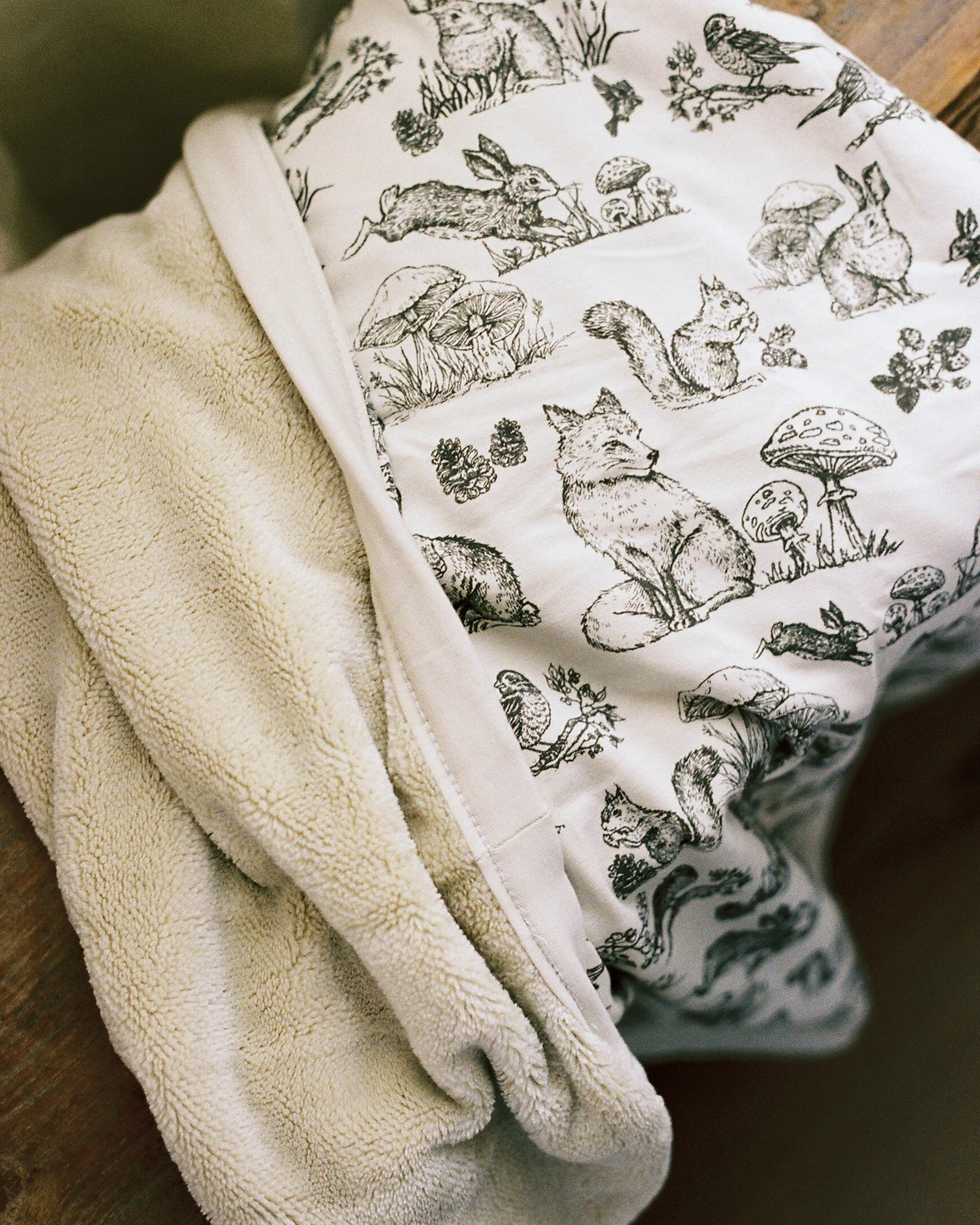 Oilo Woodland Nursery - Cuddle Plush Infant Blanket