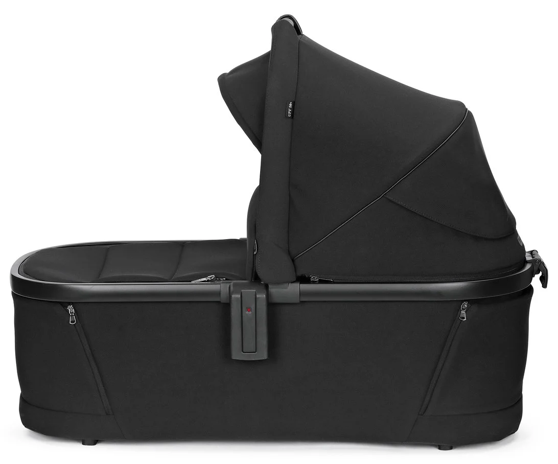 PEG Ypsi Bassinet W/Stand By Me - Image 4