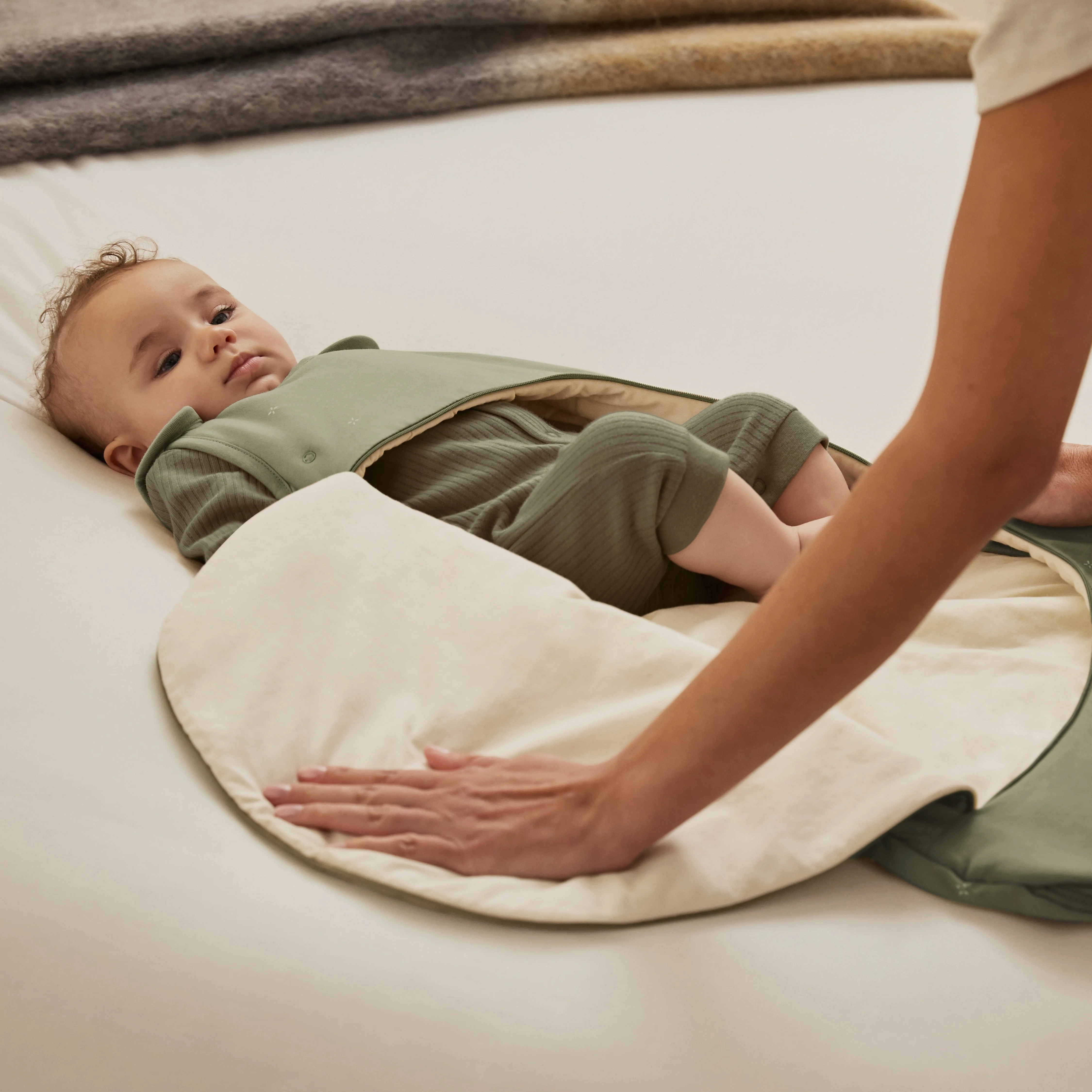 Snuz SnuzPouch Sleeping Bag - Sage Cross - Image 3