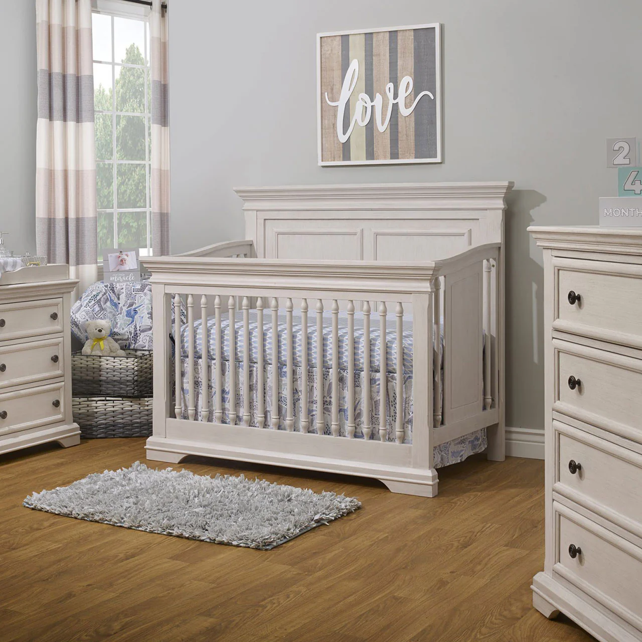 Sorelle Portofino Crib - Image 3