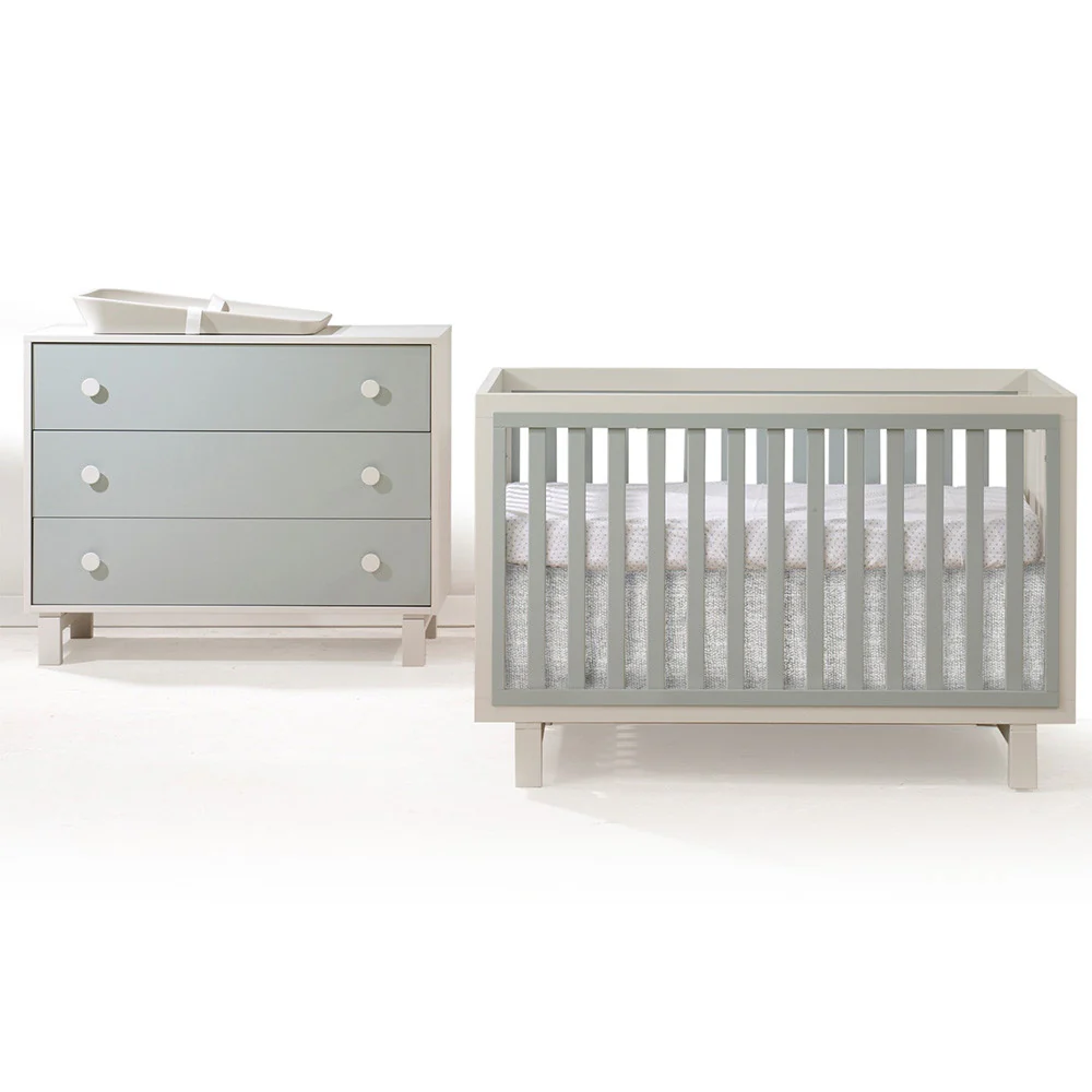 Tulip by Natart Bjorn Classic Crib and 3 Drawer Dresser Set - Image 3