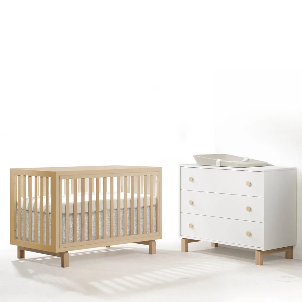 Tulip by Natart Bjorn Classic Crib and 3 Drawer Dresser Set - Image 4